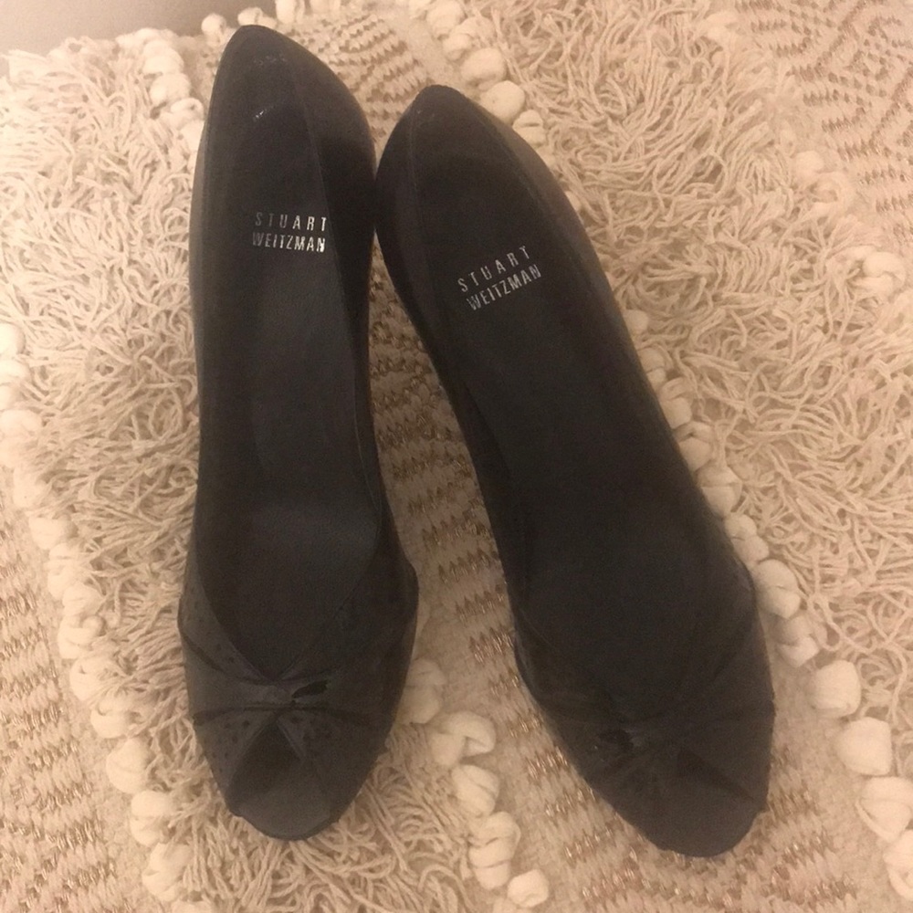 Stuart Weitzmen peek toe